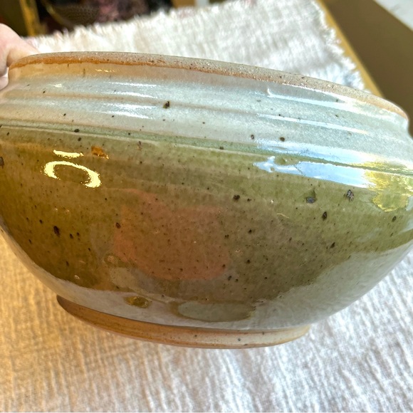 Handmade Studio Art, Tureen Style in Green, Signed, under 5” Tall - Picture 6 of 16